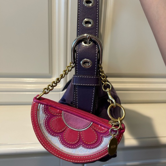 Rare Coach Pink flowers coins purse Wristlet with Gold Chain - Picture 5 of 5